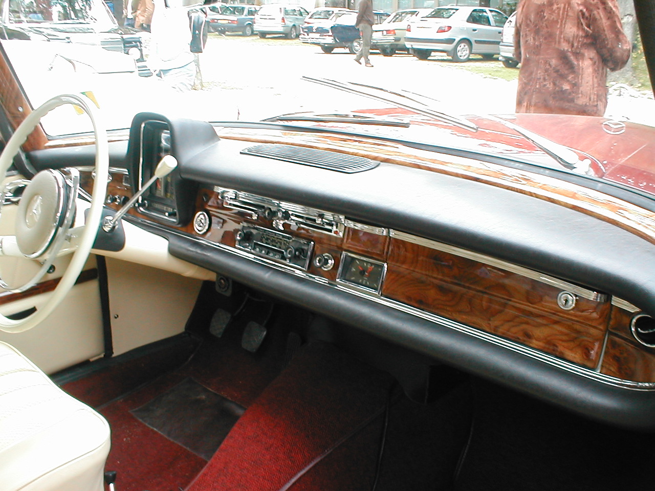 Image 49 of 58  -  347 kB