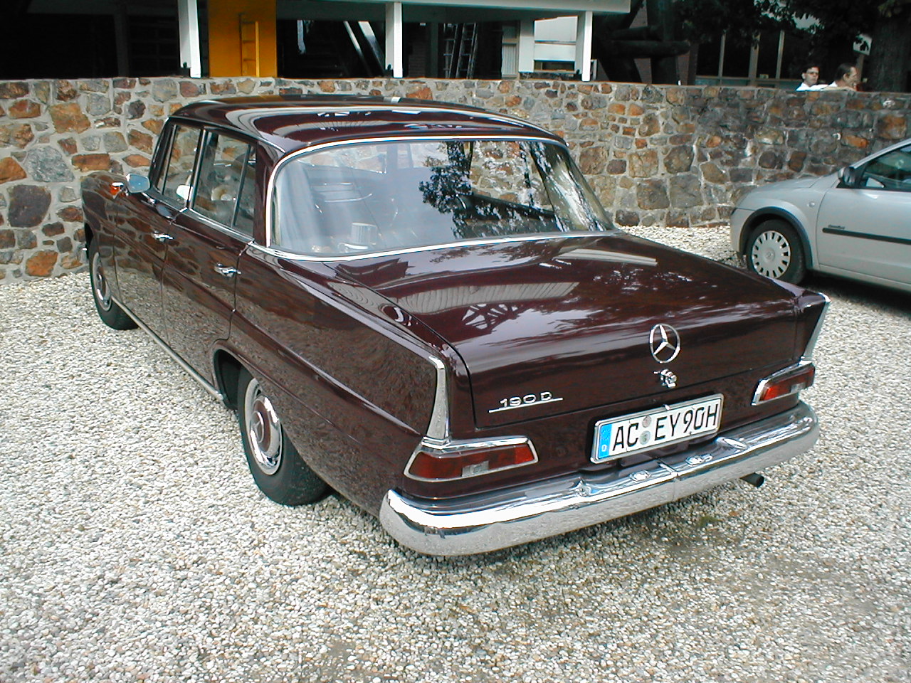 Image 52 of 58  -  448 kB